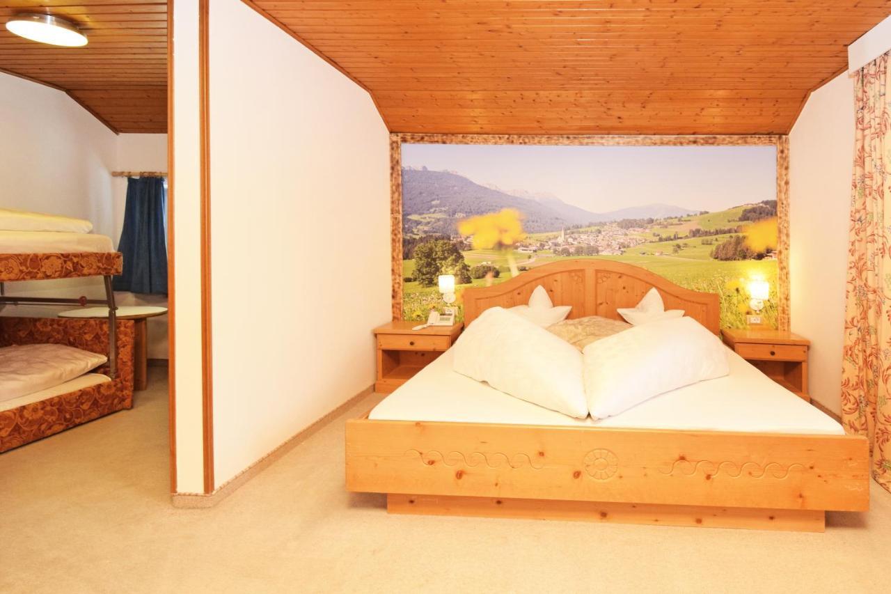 Hotel Chalet Olympia Monguelfo-Tesido / Welsberg-Taisten Eksteriør bilde
