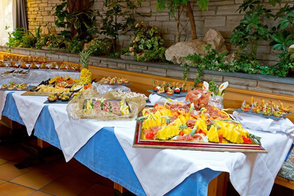 Hotel Chalet Olympia Monguelfo-Tesido / Welsberg-Taisten Eksteriør bilde